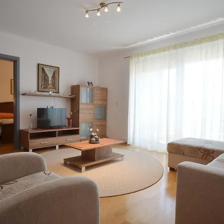 Apartment Emma *