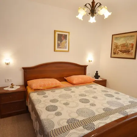 Emma Apartment *