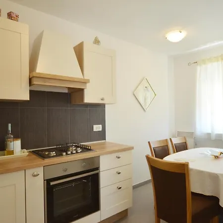 Emma Apartment *
