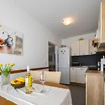 Apartament Emma *
